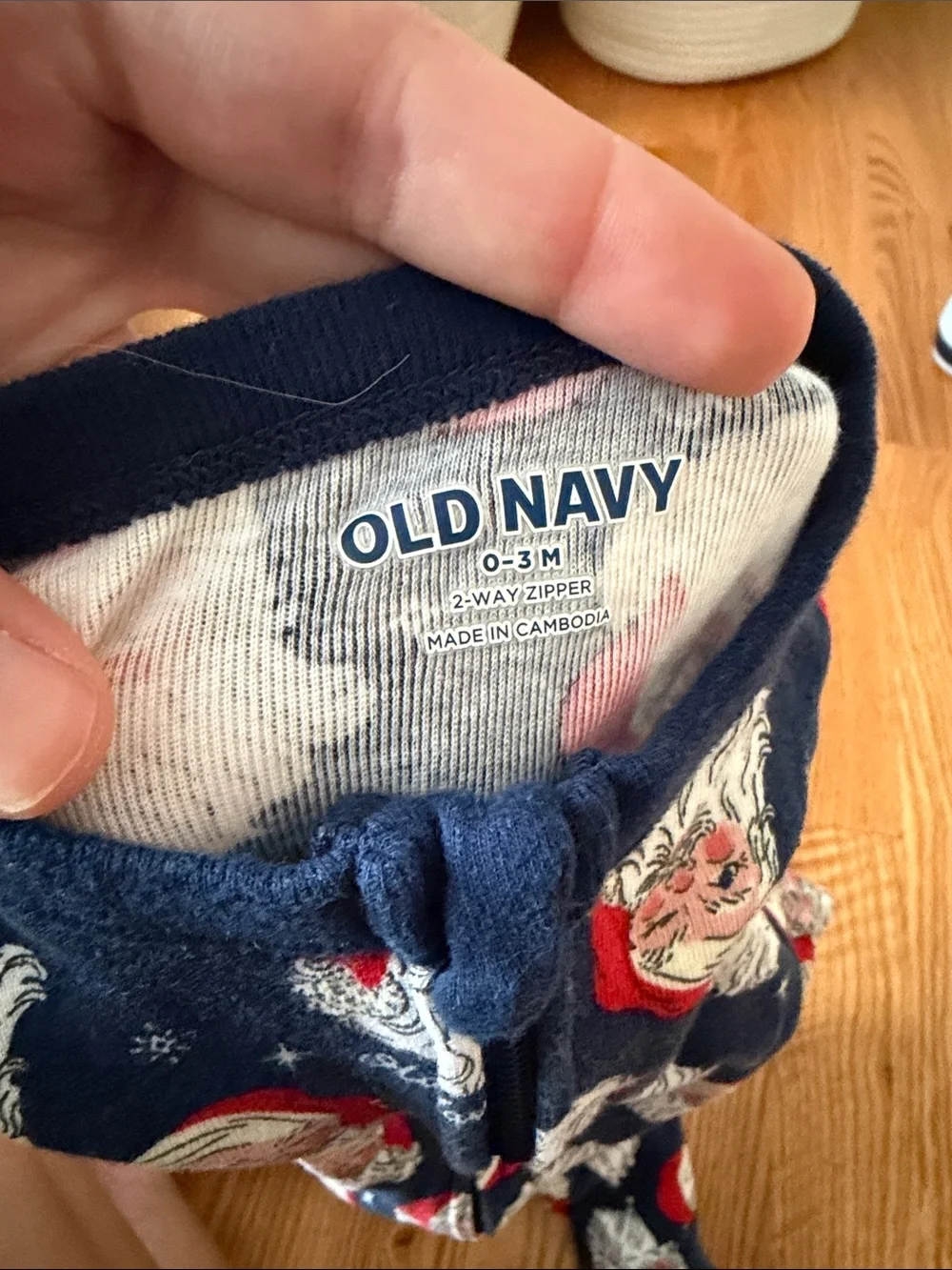 Old Navy Santa Print Unisex Sleep & Play 2-Way-Zip Footed One-Piece for Baby 0-3